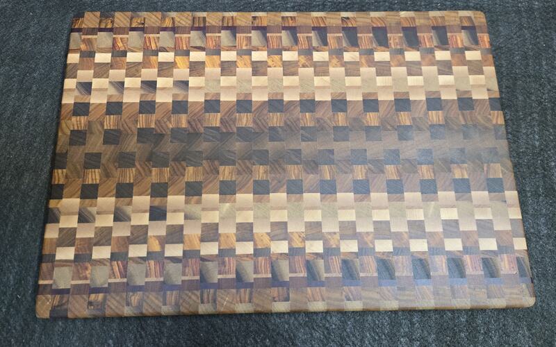 Multi wood essence board made with tiny strips